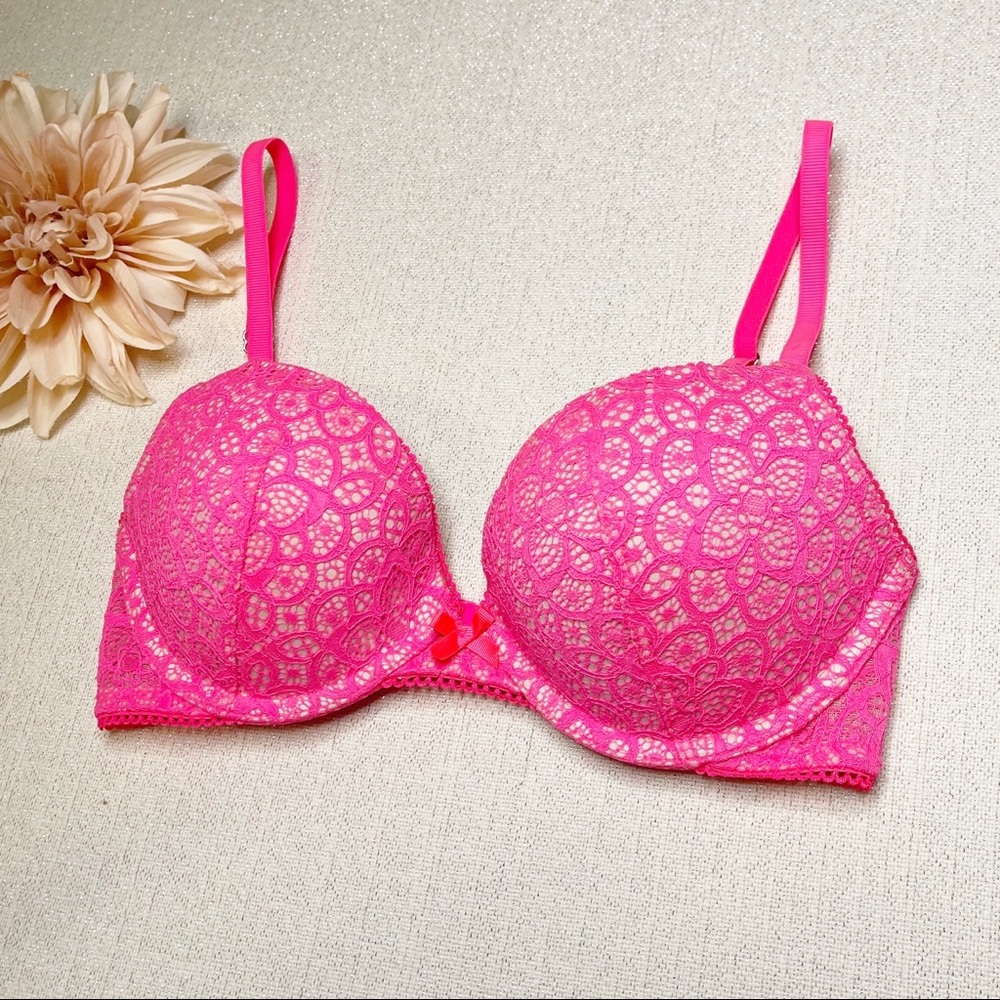 Victoria’s Secret Pink Lace Push Up Padded Bra Dream Angels Series 32C - Picture 5 of 9